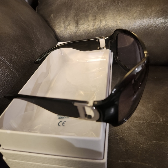 DIOR SUNGLASSES - Picture 3 of 5